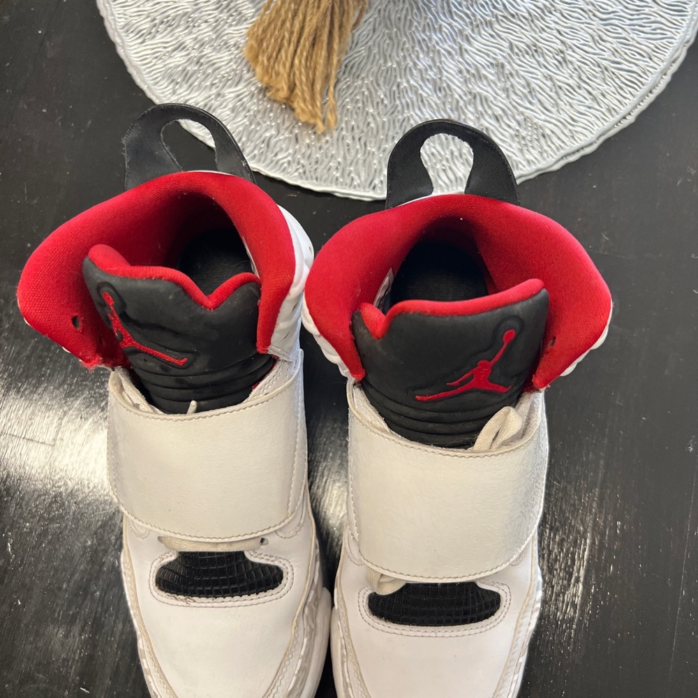 Red/white Nike air Jordan item 512246-112